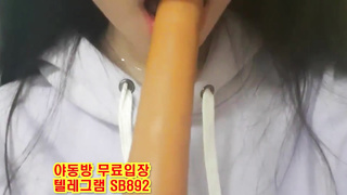 트위터 이수아 생리터져서 발정난년 소세지를 박아버리네ㅋㅋ 풀버전 텔레그램 SB892 온리팬스 트위터 한국 최신 성인방 야동방 빨간방 Korea