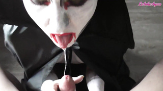 Vampire Chick Spunky Fellates Xxl Trunk to Jism In Gullet