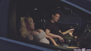 Shemale hitchhiker Brittney Kade analed