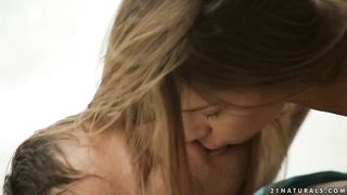 Jummy Ashley slipping on a spunk-pump