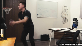 Carter Woods gets fucked by his boss Masyn Thorne