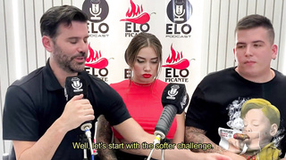 Entrevista con Elo Podcast termina en una mamada y mucho spunk - Sara Ash-Blonde - Elo Picante