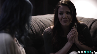 Lesbian 69position for Jewelz and Milf Serene