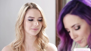 Stepdaughter bond in a pussy licking way