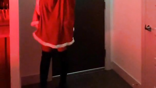 Mrs. Clause Drills the Grinch While Santa Was Away - Talented Her A Splooging Climax for Christmas