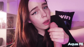 Helped a dame get a bonus and got fuck-fest in come back