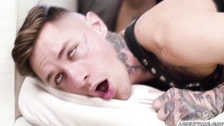 Ty Roderick hardcore anal sex with Zak Bishop