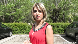 Assia, 25, receptionist, she wants it in the ass!
