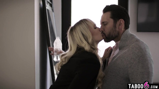 MILF real estate agent makes hubby cheat