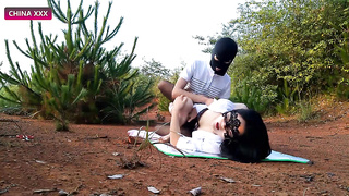 Inexperienced Hooded Asian Duo Smash Outdoors