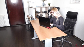 Finest remedy for headache- Molten super hot orgy with Humid Kelly