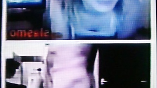 2 disgusted College girls soon delighted by my bare ass (+ sound )