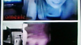 2 disgusted College girls soon delighted by my bare ass (+ sound )