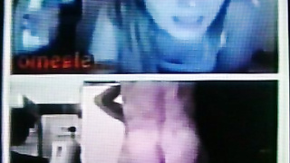 2 disgusted College girls soon delighted by my bare ass (+ sound )