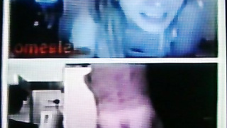 2 disgusted College girls soon delighted by my bare ass (+ sound )