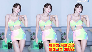 아프X카 티비 tv 여캠 얘는 춤 찐으로 추네 ㅋㅋ 풀버전은 텔레그램 SB892 온리팬스 트위터 한국 최신 국산 성인방 야동방 빨간방 Korea