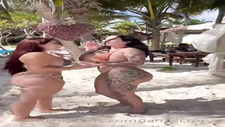 Drea Alexa Victoryaxo Thick bum honies share spunk-pump on va