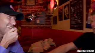 kiss likes street bar fuck