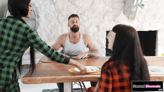 Trans Lola Morena barebacked by broinlaw