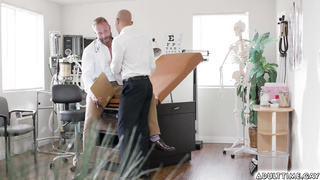 Muscular Dr Brogan fucked his boyfriend Zario Travezz