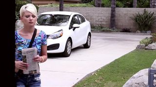 Paper chick gets a apex