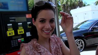Ailek showed us her fuckbox