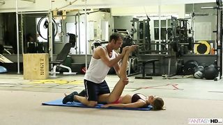 Brilliant Jessa Rhodes takes care of her figure