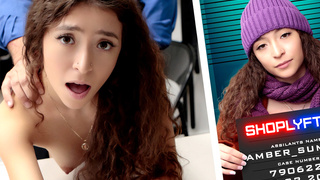 Tiny thief teen stole makeup but busted