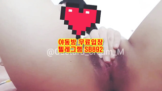 트위터 걸래 커스타드 크림 M 붓 자위 털이 복실복실 풀버전은 텔레그램 SB892 온리팬스 트위터 한국 최신 국산 성인방 야동방 빨간방 Korea