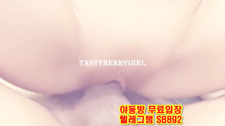 열매 트위터 04년생 보지가 참 깨끗하네 ㅎㅎ 풀버전은 텔레그램 SB892 온리팬스 트위터 한국 최신 국산 성인방 야동방 빨간방 Korea