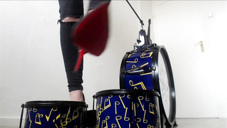 Queen Carmen plays drums (kick vid)