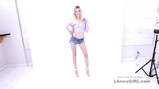 Teen virgin has her first lesbian sex vr for celebrity