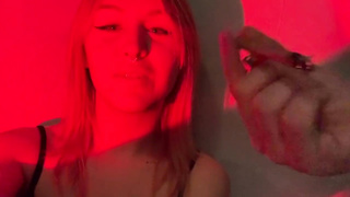 Je la baise et elle me suce en guise de remerciement