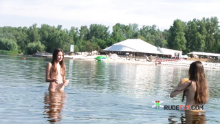 Beautiful nude beach girl secretly filmed by a voyeur