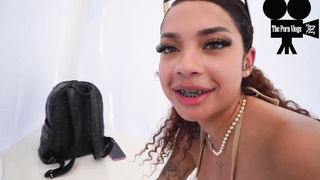 Gigantic Lightskin Baddie Got Bizarre On A Cruise & At The Beach
