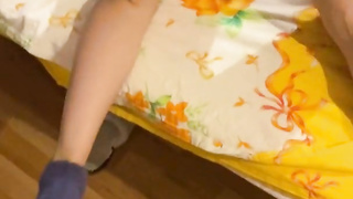 У девушки судороги от большого члена. The doll has cramps from a phat rod.