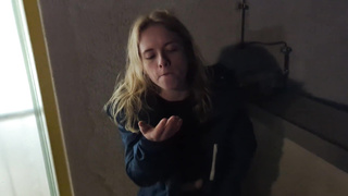 Public quickie in the hockey stadium! Aficionado nail during the game after the second break!