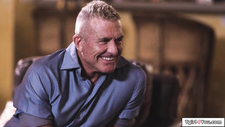 Bf watches trans Jade Venus fuck a girl