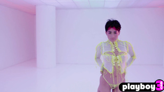 Amazing Latina Mia Valentine shows ass