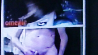 Peeping College girl message's me to get hard for her ((+ sound )