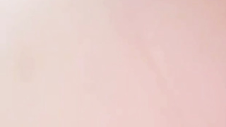 Chica rosadita se corre de tanta penetración