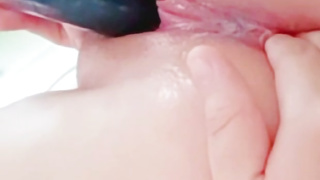 Chica rosadita se corre de tanta penetración