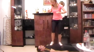 melady hopping on richie