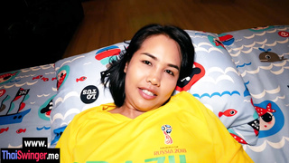 Asian teen girlfriend sucking big dick