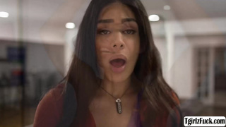 Brunette transsexual licks female pussy