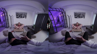 DARK BEDROOM VR - Splatter Baby