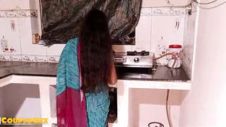 Indian Kaamwali Maid Screwed by Proprietor Greatest Bhabhi in Saree