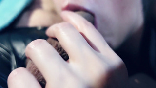 Highly Edible Spunk-Pump - Close Up