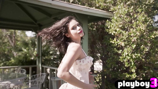 Amazing Latina teen shows stunning body