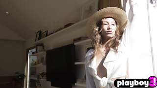 Dominique Lobito showing perfect body